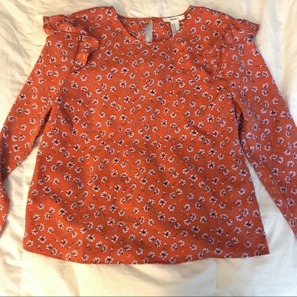 Forever 21 floral blouse - Picture 2 of 5